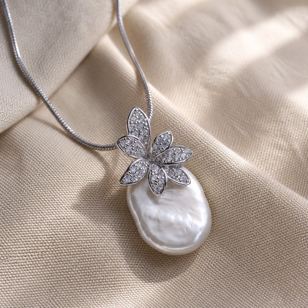 Pearl Edge Pendant Necklace